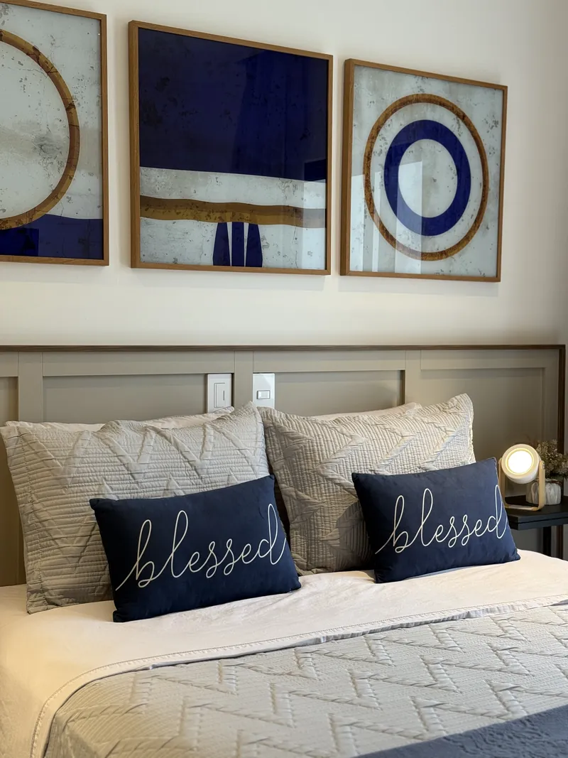 Quarto preparado em uma villa Kamabre